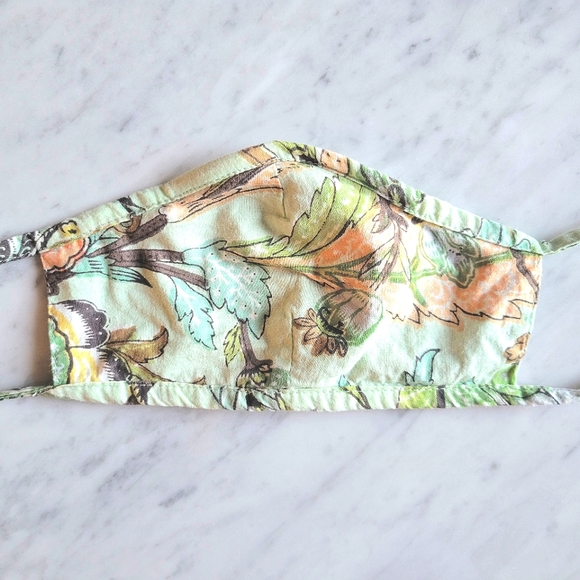 🤎 Free Gift With Purchase From My Closet! - Picture 1 of 3